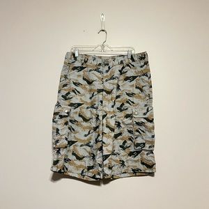 EEUC mens Levis cargo shorts—size 34 waist